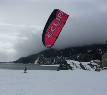 Snowkiting en el Tirol austríaco: déjate arrastrar por el viento