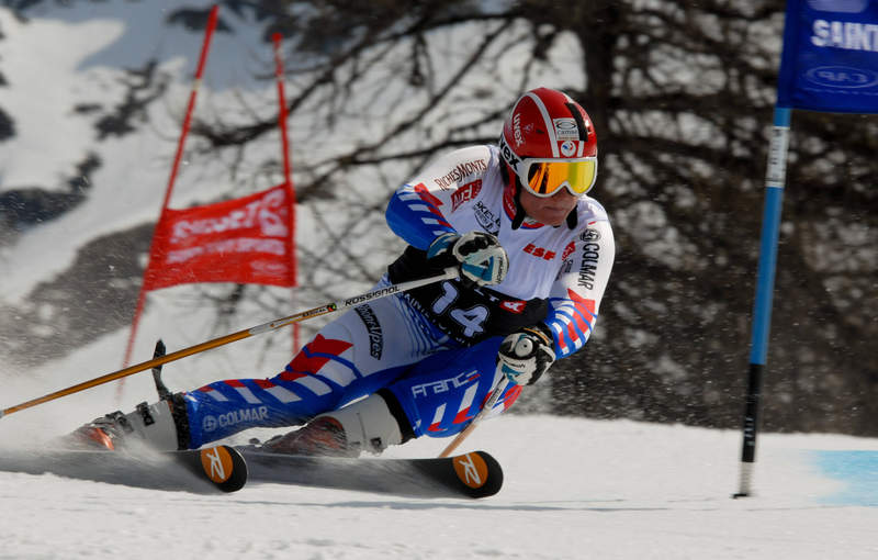 Guillaume Grand en una carrera de gigante en los Alpes.